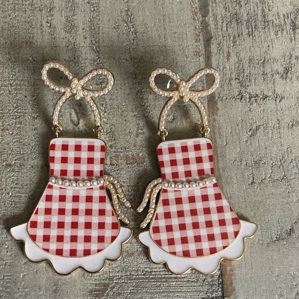 Apron Earrings Nickel Free not heavy!